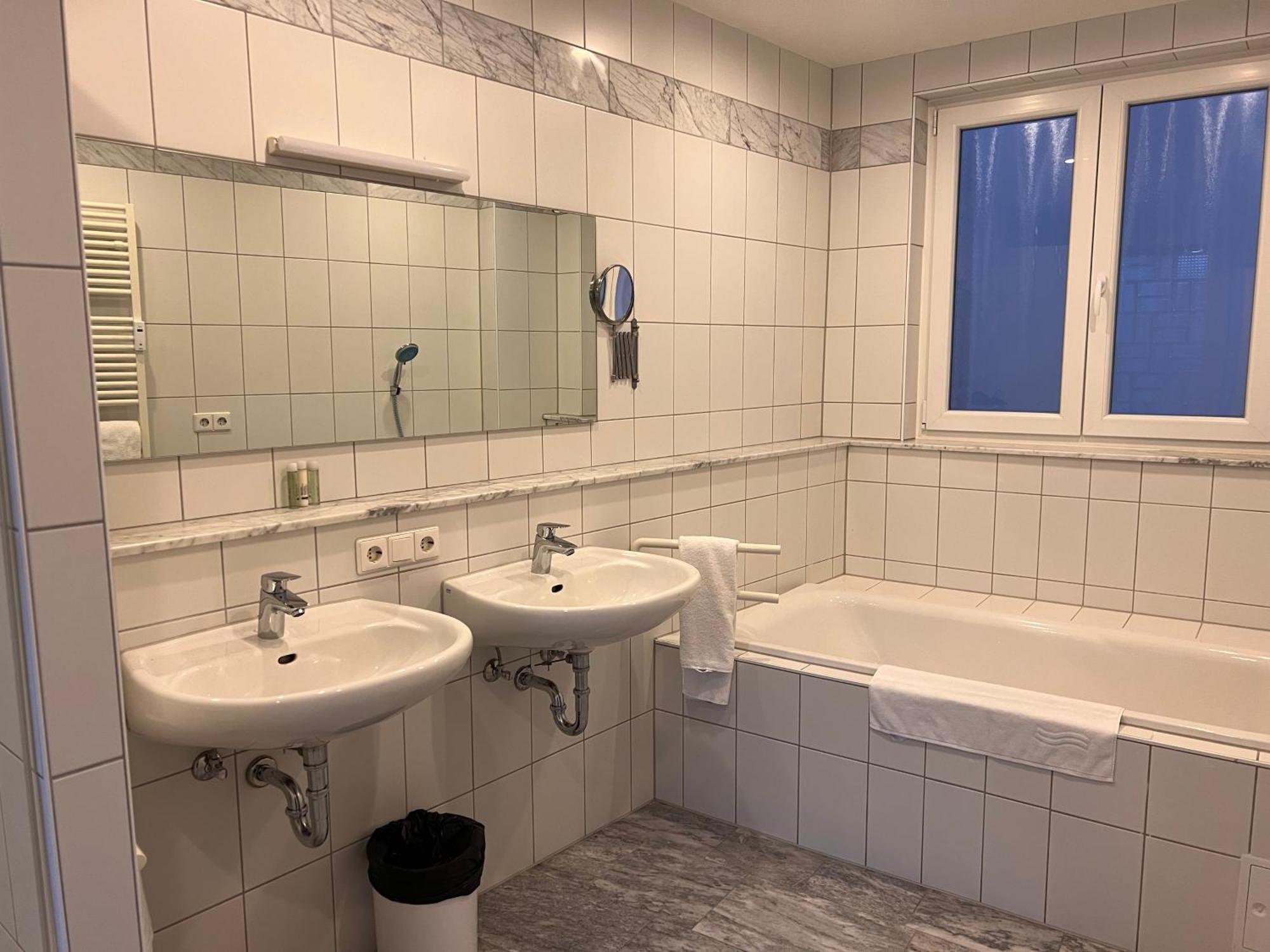 Gasthof Kreuz Bad Waldsee Bagian luar foto