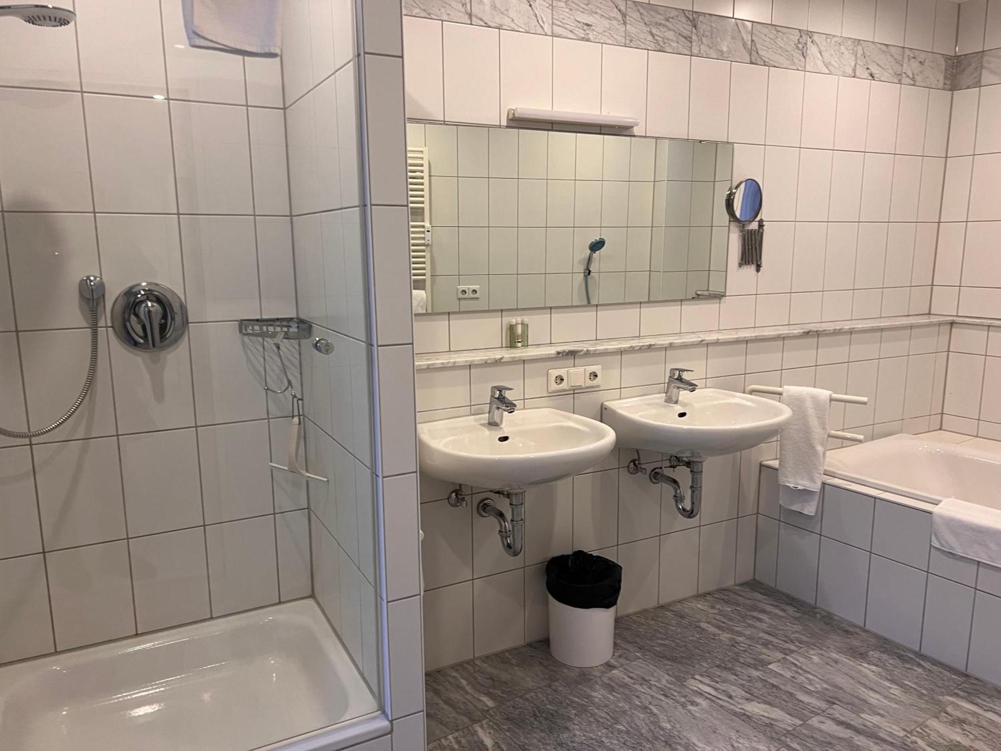 Gasthof Kreuz Bad Waldsee Bagian luar foto